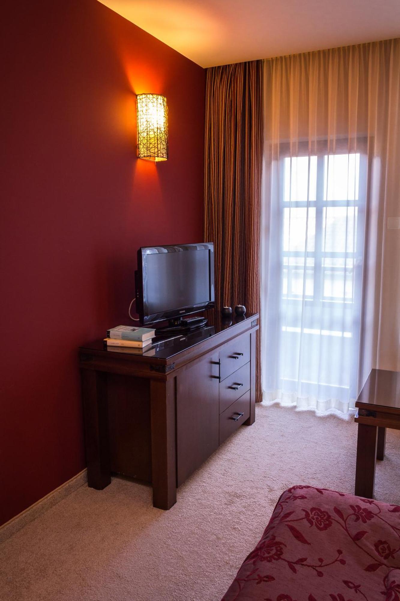 Family Hotel Strannopriemnitza Oreshak  Ruang foto