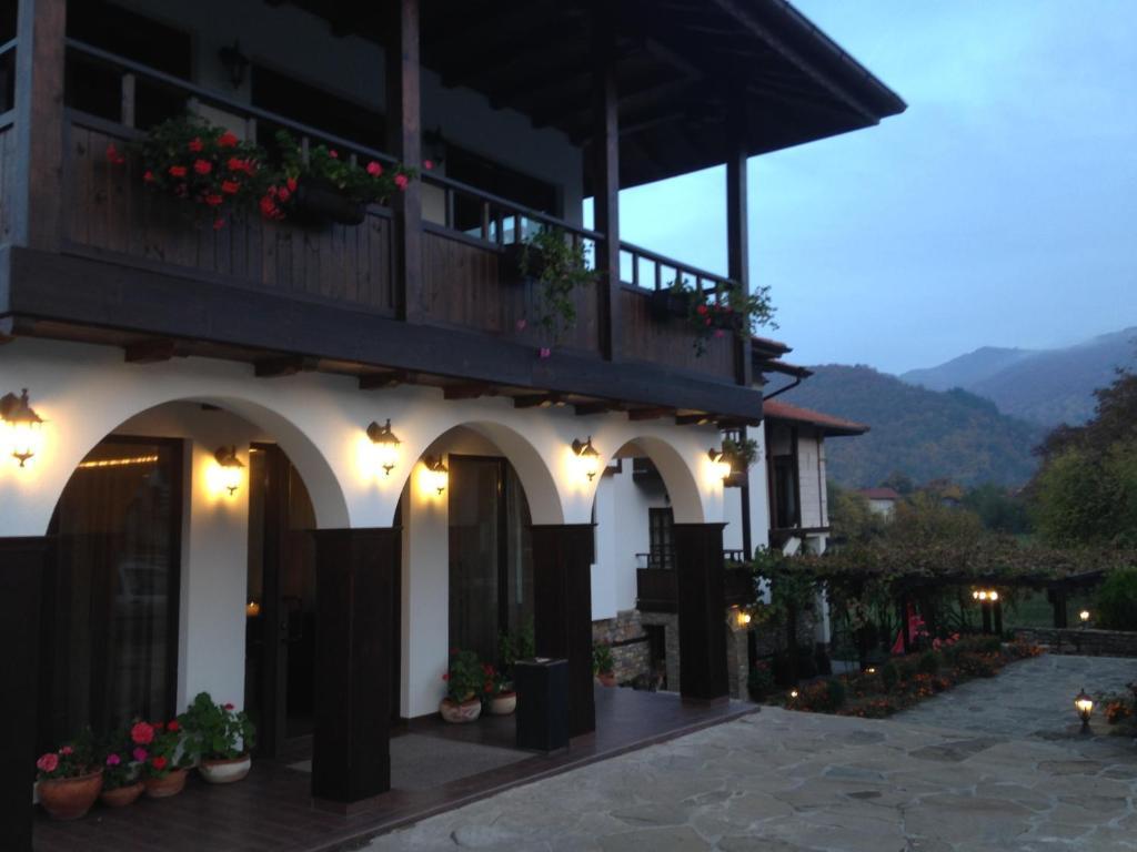 Family Hotel Strannopriemnitza Oreshak  Bagian luar foto