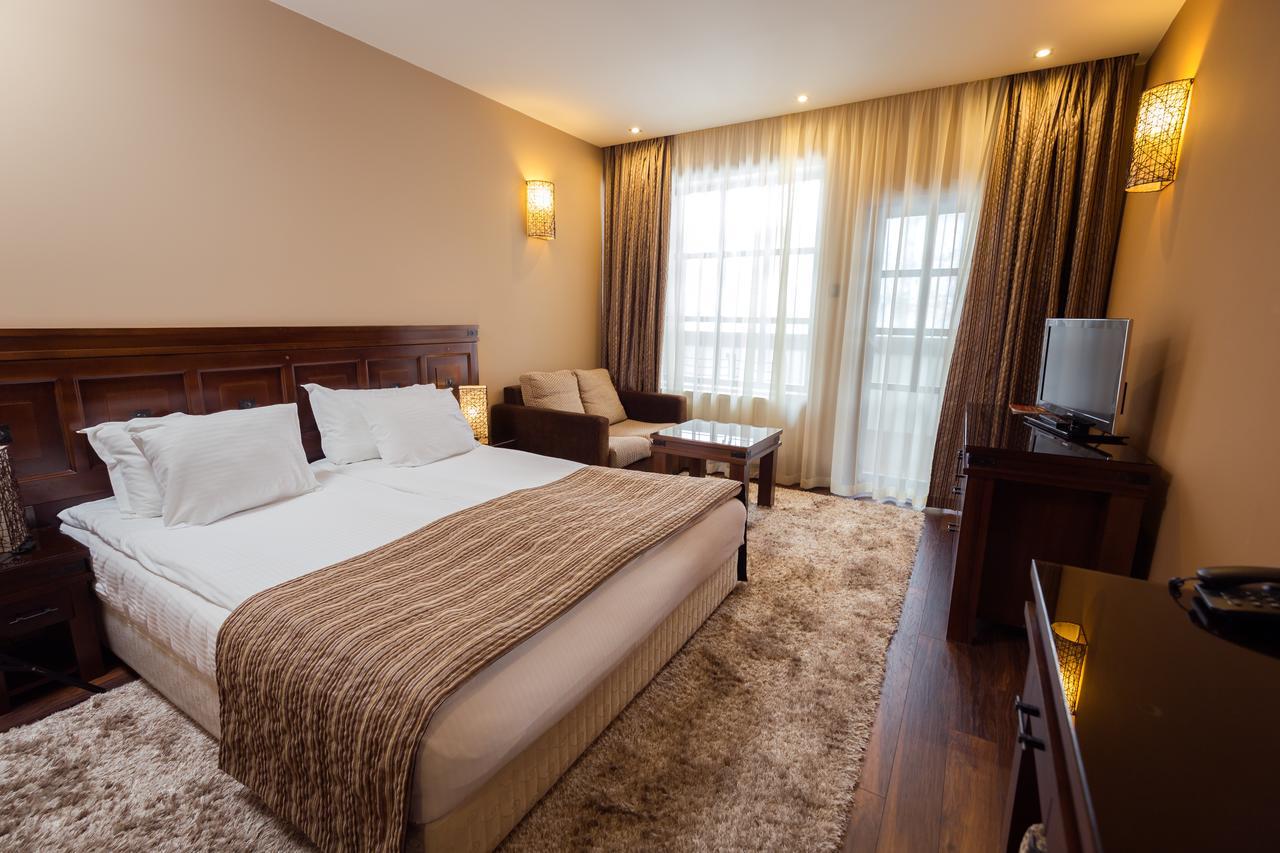 Family Hotel Strannopriemnitza Oreshak  Bagian luar foto