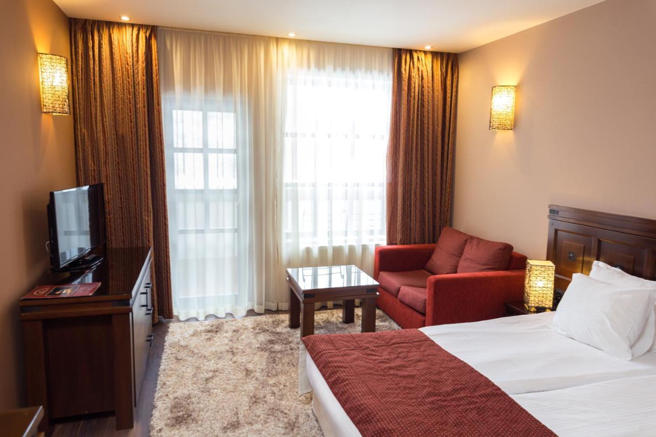 Family Hotel Strannopriemnitza Oreshak  Bagian luar foto